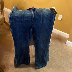 NWT Women’s Risen Jeans, Size 1XL